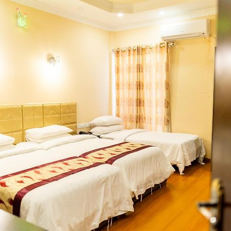 Hotel Abuharee Grand Addu City Zewnętrze zdjęcie
