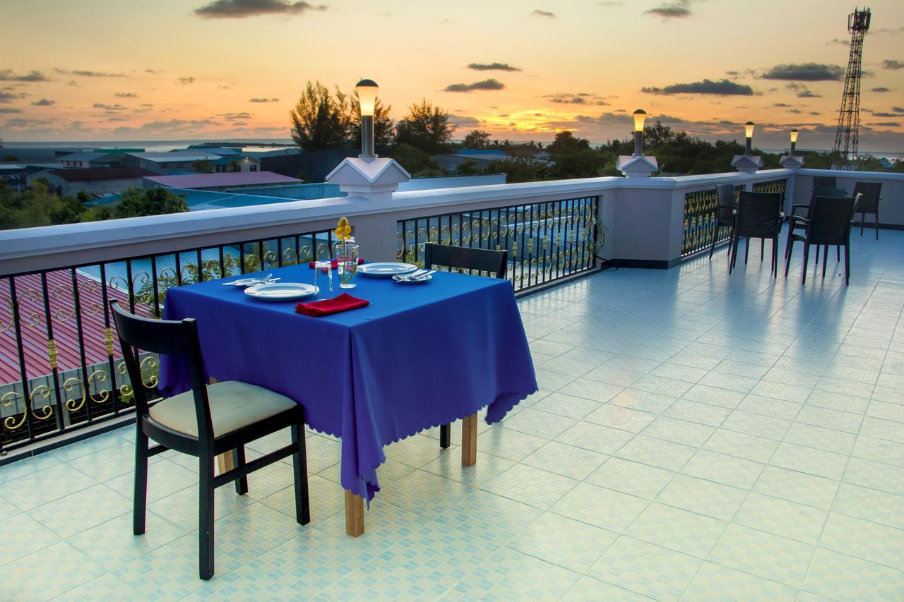 Hotel Abuharee Grand Addu City Zewnętrze zdjęcie