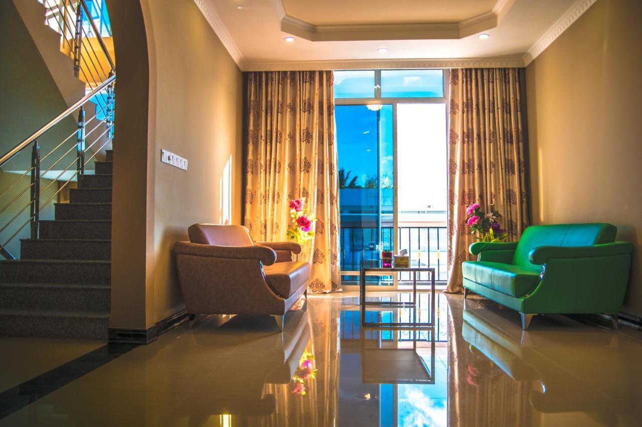 Hotel Abuharee Grand Addu City Zewnętrze zdjęcie
