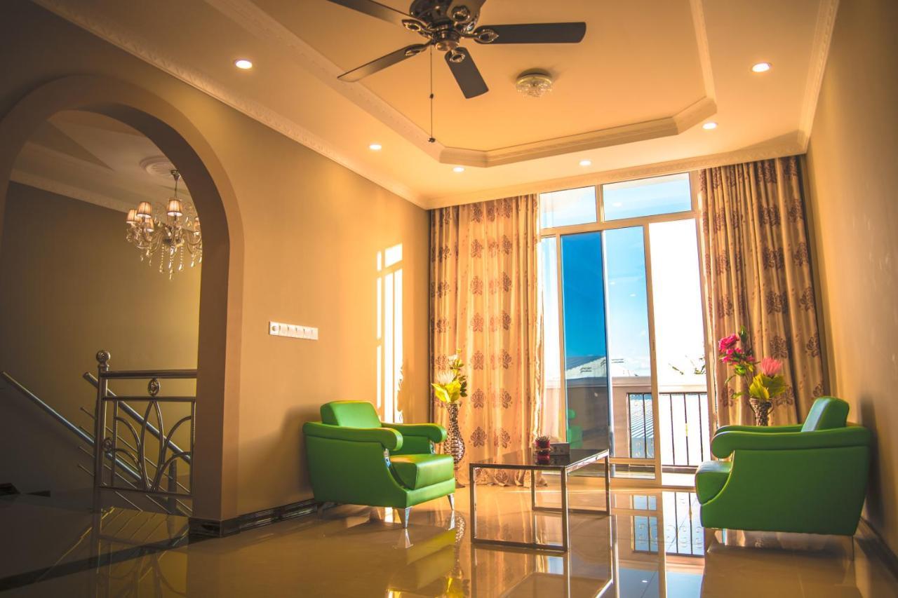 Hotel Abuharee Grand Addu City Zewnętrze zdjęcie